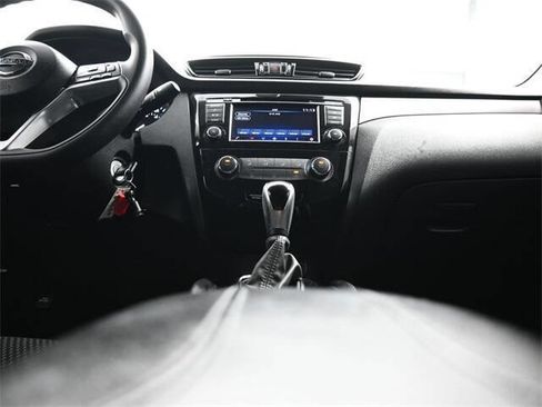 Used 2021 Nissan Rogue Sport S image 14