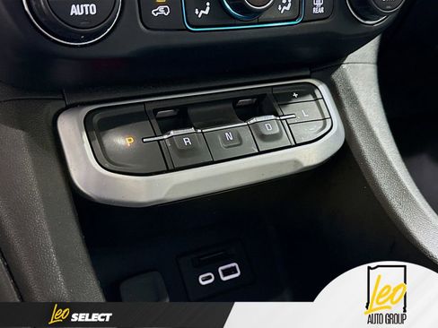 Used 2021 GMC Acadia SLT w/ Technology Package AWD/4WD image 20