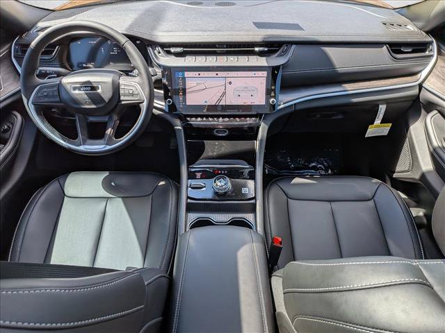 New 2026 Jeep Grand Cherokee Limited w/ Limited Altitude Package AWD/4WD image 15