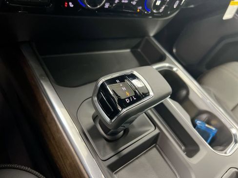 New 2026 Chevrolet Silverado 1500 High Country w/ Technology Package AWD/4WD image 18