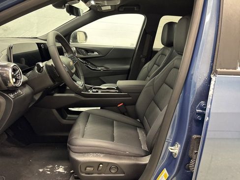 New 2026 Chevrolet Equinox LT w/ Convenience Package II image 9