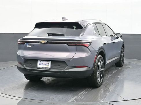 New 2026 Chevrolet Equinox EV LT image 11