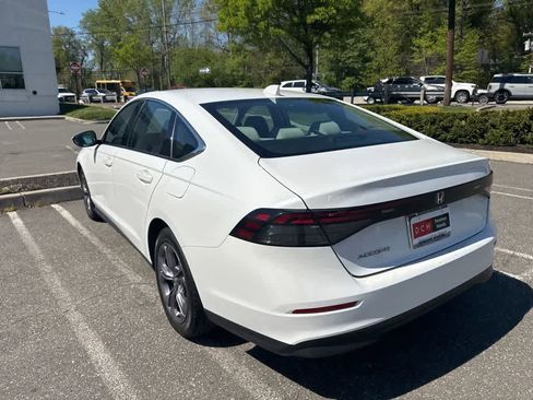 Used 2023 Honda Accord EX image 16