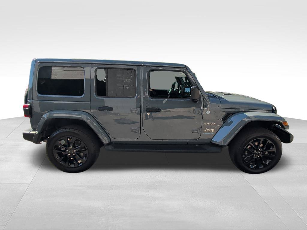 Used 2024 Jeep Wrangler Unlimited Sahara w/ Technology Group AWD/4WD image 6