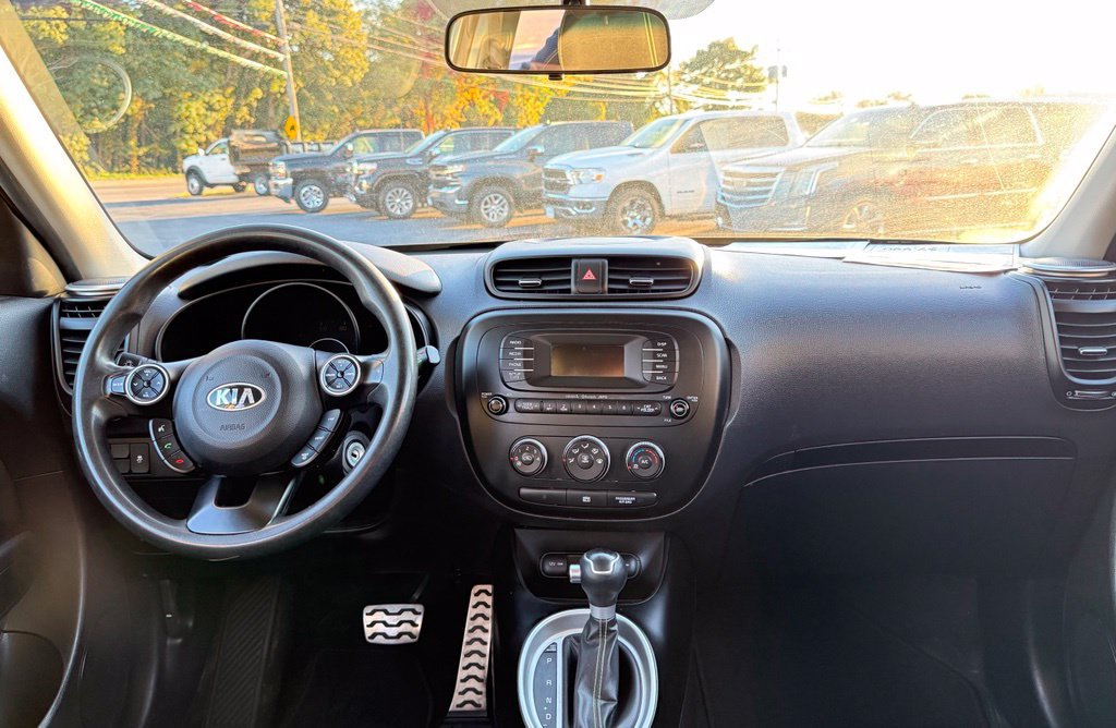 Used 2014 Kia Soul + FWD image 23