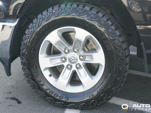 Used 2023 RAM 1500 Laramie AWD/4WD image 8