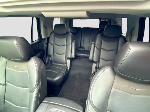 Used 2018 Cadillac Escalade Premium Luxury image 23