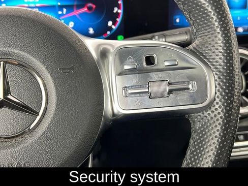 Used 2023 Mercedes-Benz GLB 250 image 10