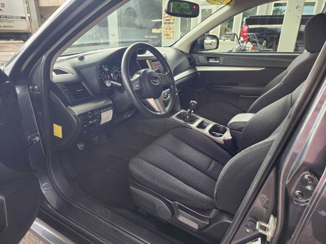 Used 2010 Subaru Legacy 2.5i AWD/4WD image 10