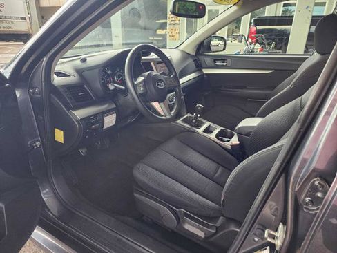 Used 2010 Subaru Legacy 2.5i AWD/4WD image 10