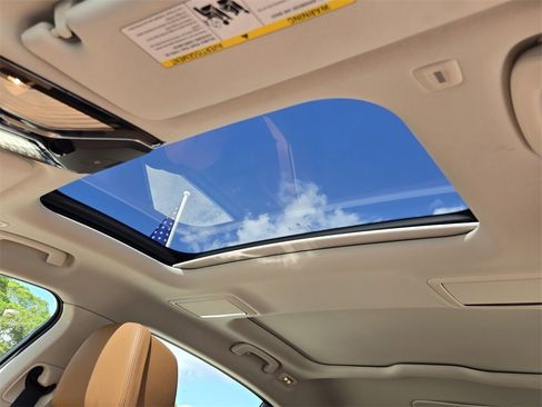 Used 2019 BMW 750i xDrive w/ Executive Package image 19