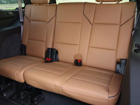 Used 2025 Cadillac Escalade Premium Luxury image 23