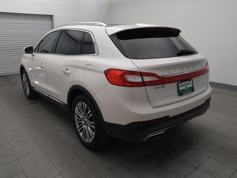 Used 2017 Lincoln MKX Reserve w/ Driver Assistance Package FWD image 5