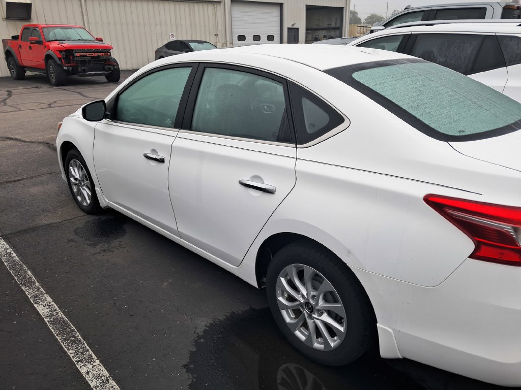 Used 2016 Nissan Sentra SV w/ Style Package FWD image 8