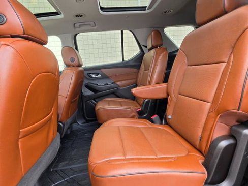 Used 2019 Chevrolet Traverse High Country w/ LPO, Floor Liner Package AWD/4WD image 12
