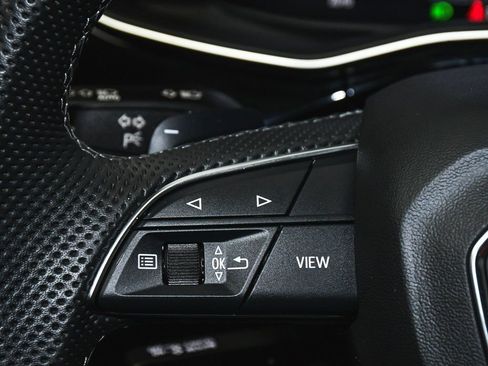 Used 2024 Audi SQ8 Premium Plus w/ Black Optic Package image 37