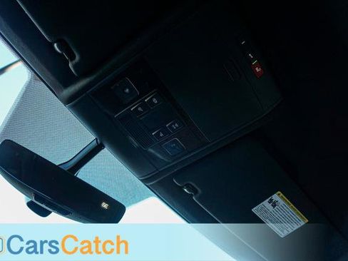 Used 2020 Volkswagen Atlas Cross Sport SE w/ Towing Package image 38