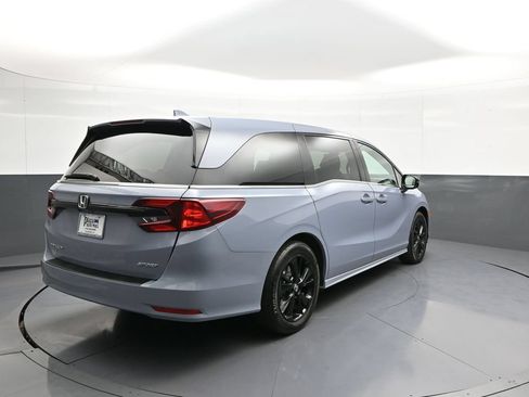 Used 2024 Honda Odyssey Sport image 6
