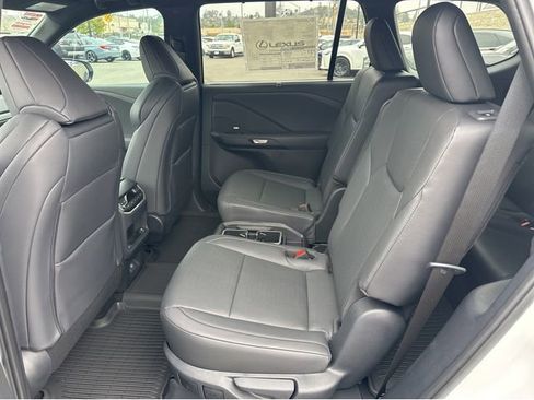 New 2026 Lexus TX 500h AWD image 24
