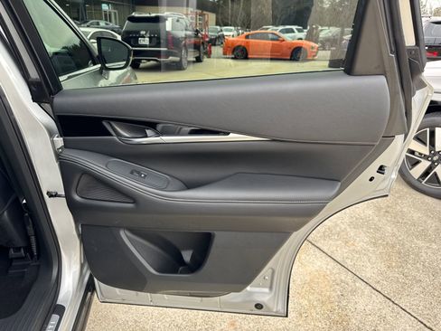 Used 2023 INFINITI QX60 Pure image 16
