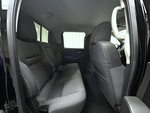 Certified 2025 Nissan Frontier SV AWD/4WD image 18