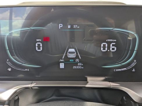 Certified 2025 Kia Telluride LX FWD image 34