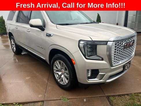 Used 2021 GMC Yukon XL Denali w/ Advanced Technology Package AWD/4WD image 1