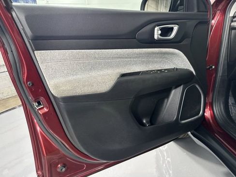 Used 2022 Jeep Compass Latitude image 19