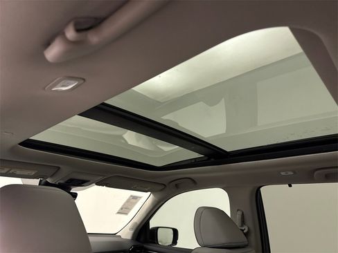 New 2025 Honda Pilot Elite image 13