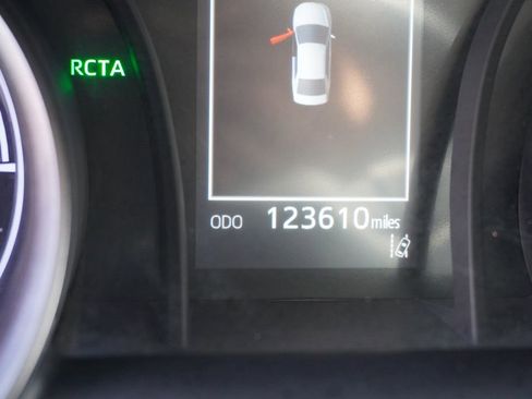 Used 2022 Toyota Camry SE w/ Audio Upgrade Package FWD image 24