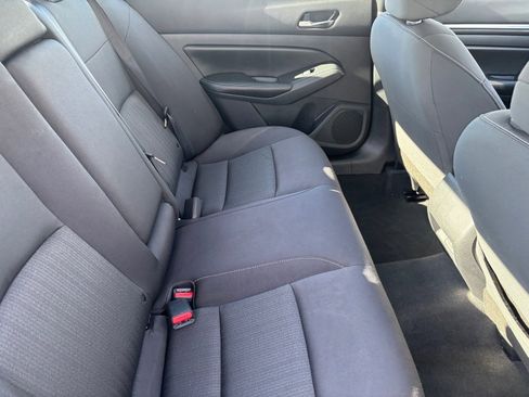 Used 2022 Nissan Altima 2.5 SV image 17