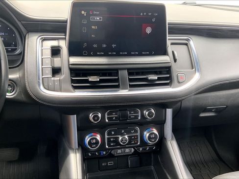 Used 2023 GMC Yukon SLT AWD/4WD image 34