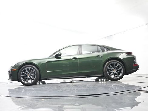 Certified 2025 Porsche Panamera RWD image 47