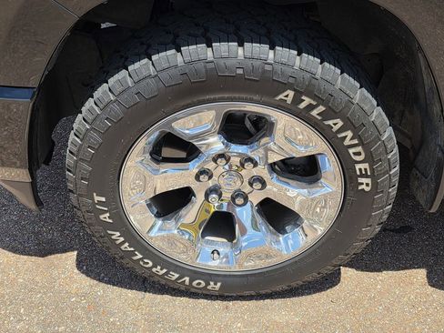 Used 2019 RAM 1500 Big Horn RWD image 9
