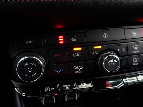 Used 2023 Dodge Durango GT AWD/4WD image 22