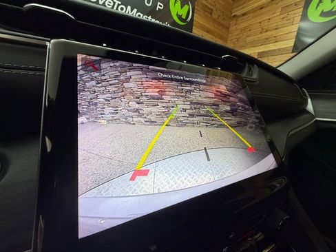 Used 2023 Jeep Grand Cherokee Limited AWD/4WD image 21