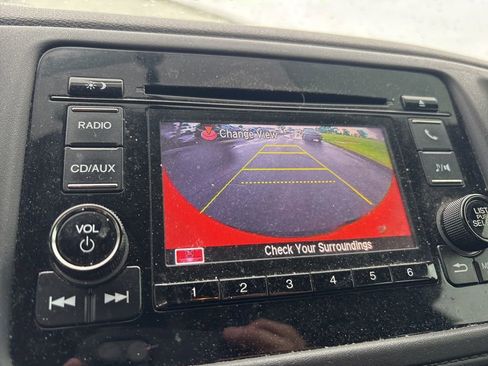 Used 2016 Honda HR-V LX image 23
