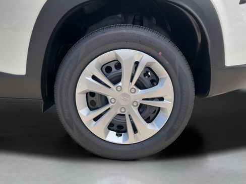 New 2026 Chevrolet Trax LS FWD image 32