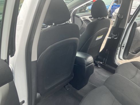 Used 2015 Hyundai Elantra SE w/ Option Group 03 image 9