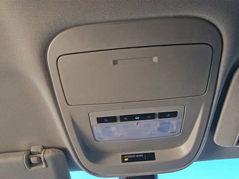 Used 2018 Chevrolet Colorado Z71 w/ Centennial Edition image 21