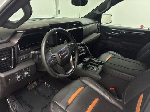 Used 2023 GMC Sierra 1500 AT4 w/ Technology Package image 18