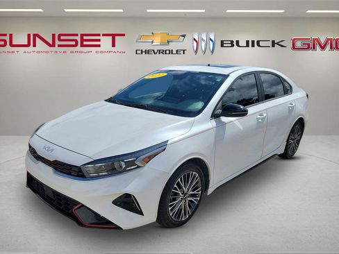 Used 2022 Kia Forte GT-Line w/ GT-Line Premium Package FWD image 8
