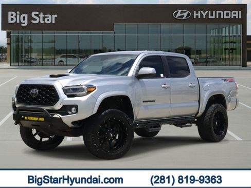 Used 2023 Toyota Tacoma TRD Sport AWD/4WD image 1