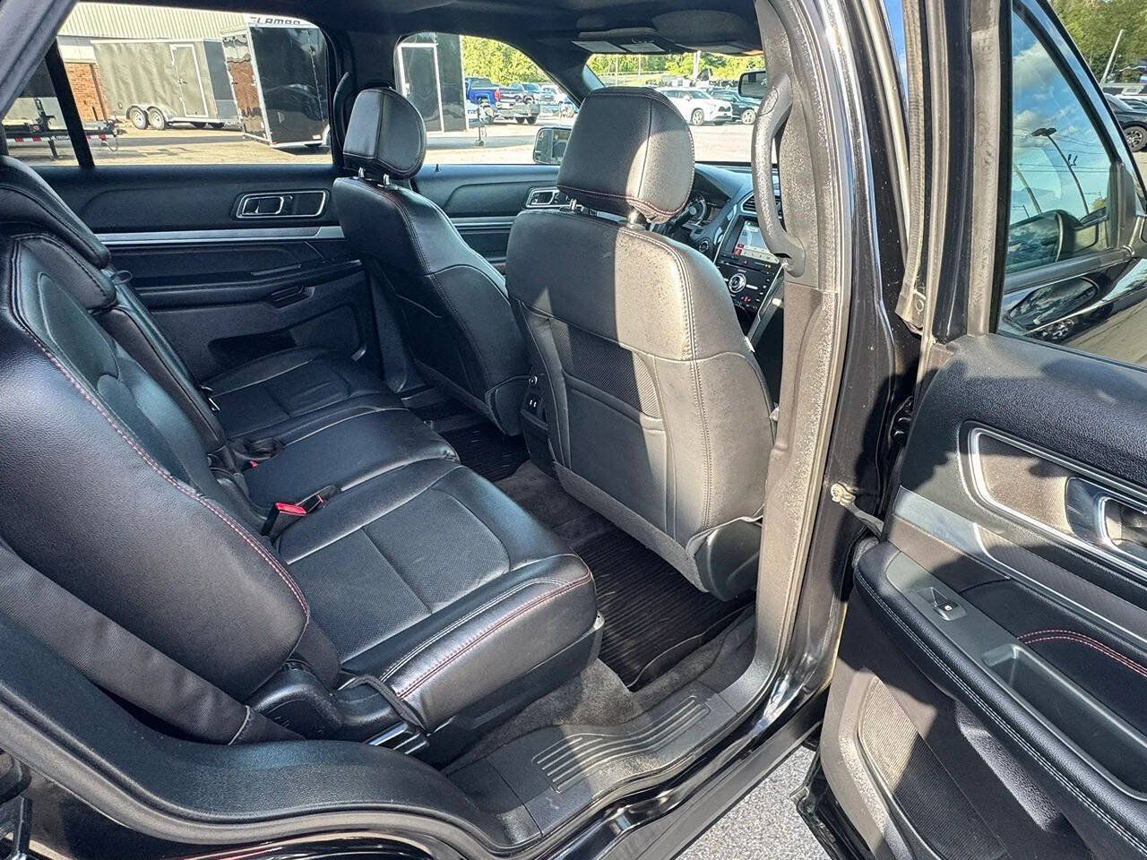 Used 2017 Ford Explorer Sport w/ Equipment Group 401A AWD/4WD image 14
