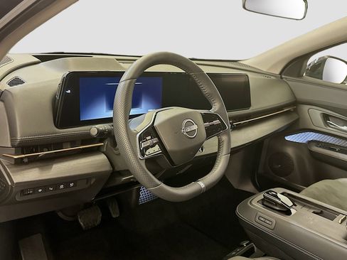 Used 2024 Nissan Ariya AWD image 18