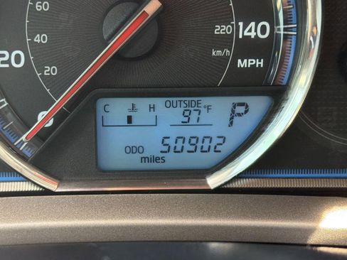 Used 2015 Toyota RAV4 Limited FWD image 25