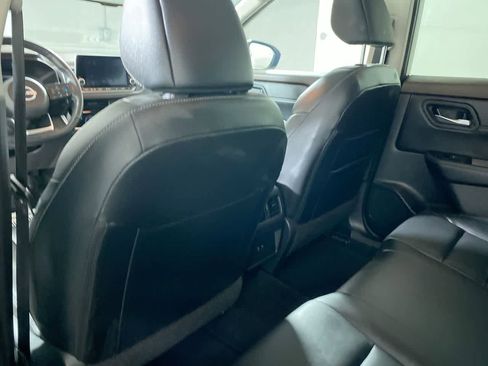 Used 2023 Nissan Rogue SL image 25