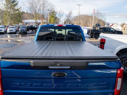 Used 2022 Ford F250 Lariat w/ Black Appearance Package image 6