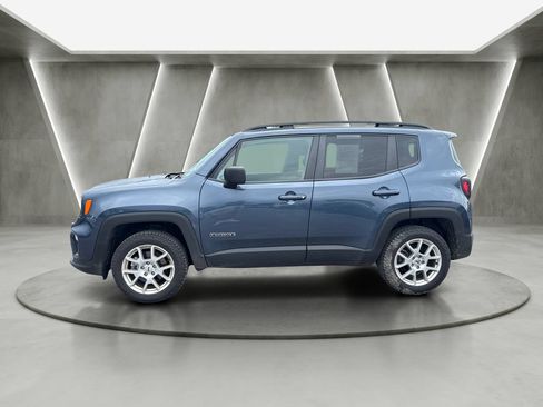 Used 2022 Jeep Renegade Latitude w/ Convenience Group AWD/4WD image 4