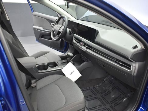 Certified 2025 Kia K4 LXS FWD image 20